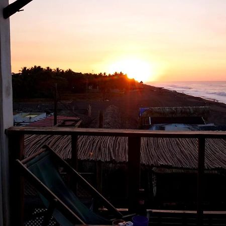 Black Sand Beachhouse Monterrico Luaran gambar