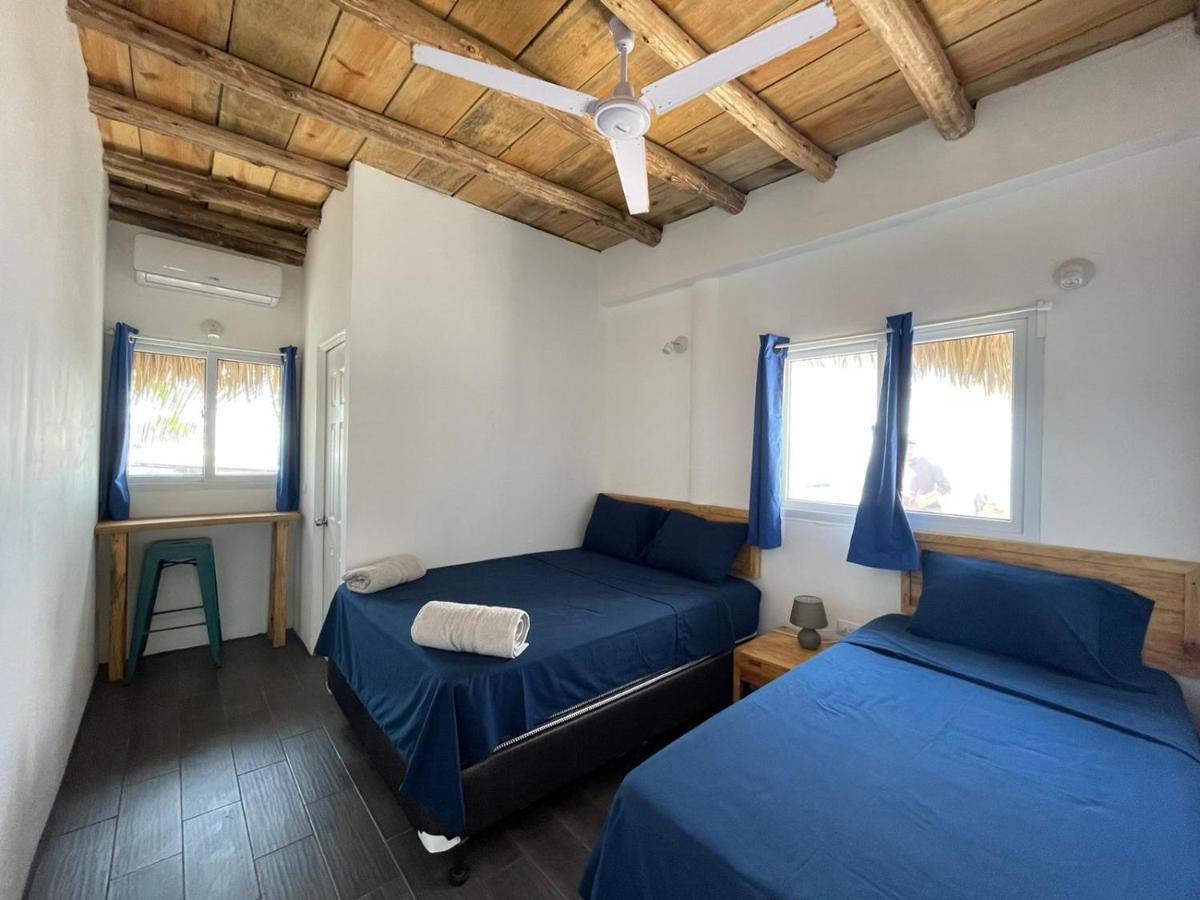 Black Sand Beachhouse Monterrico Luaran gambar