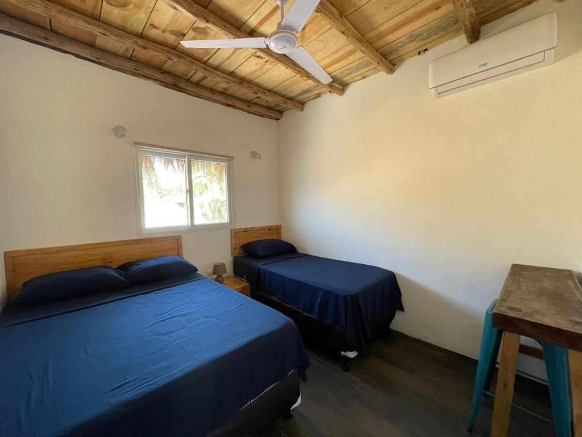 Black Sand Beachhouse Monterrico Luaran gambar