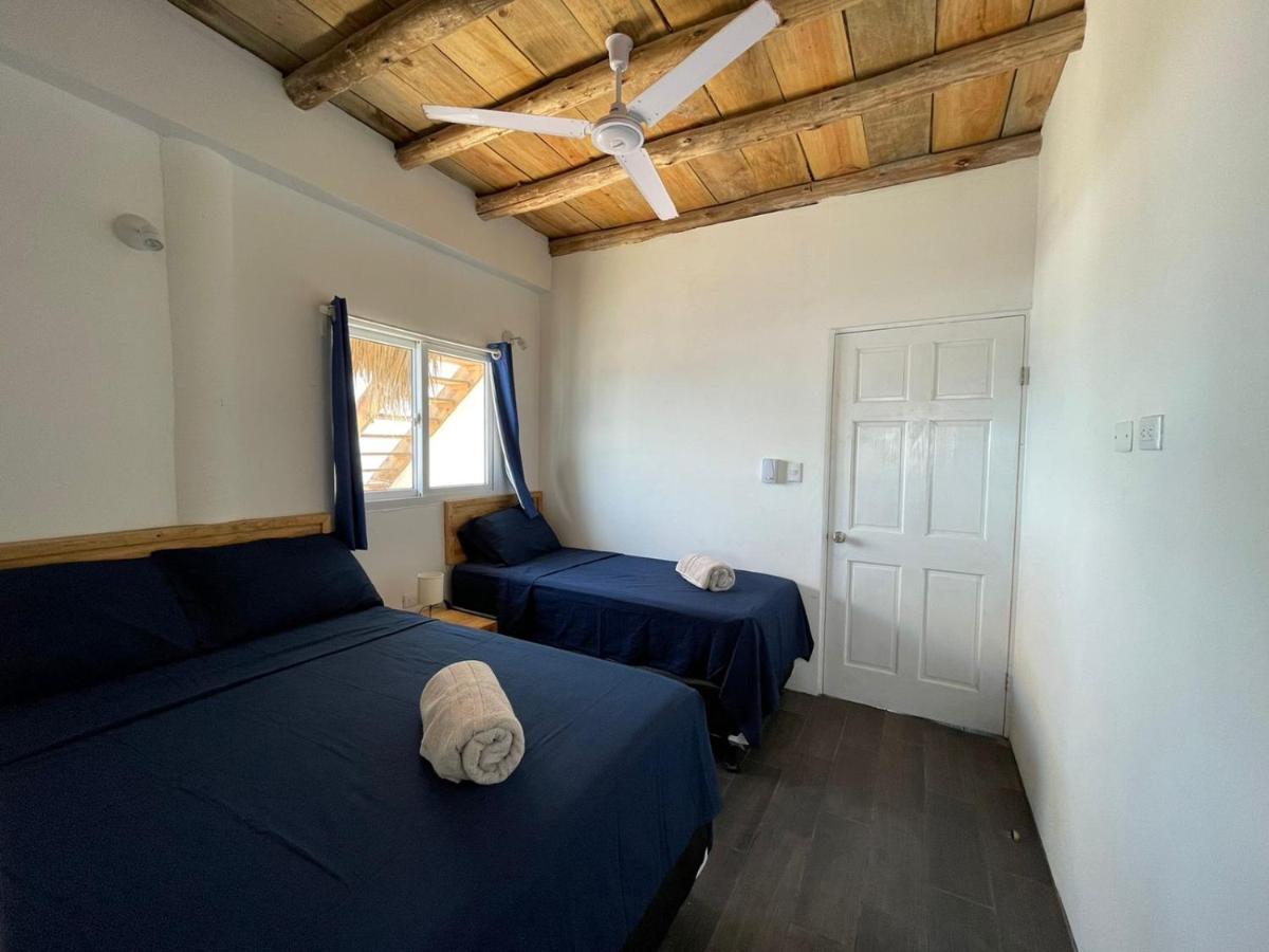 Black Sand Beachhouse Monterrico Luaran gambar