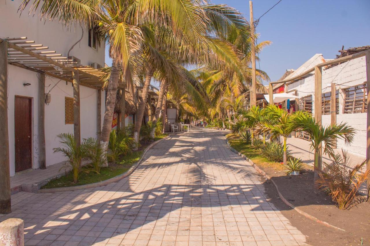 Black Sand Beachhouse Monterrico Luaran gambar